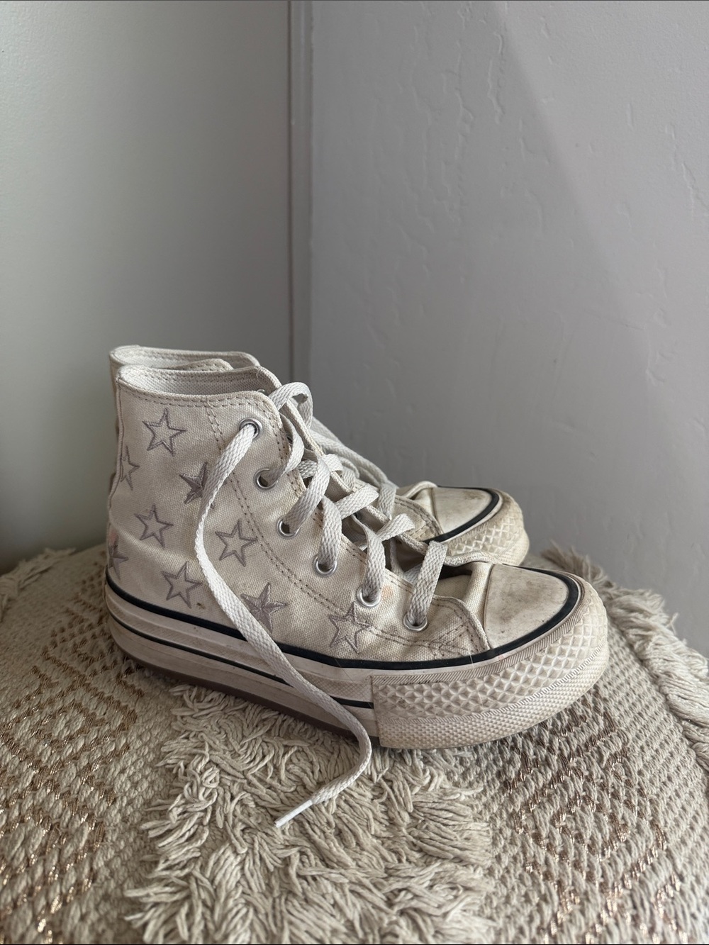 Kids High-Top Canvas Sneakers in Off-White with Star Print